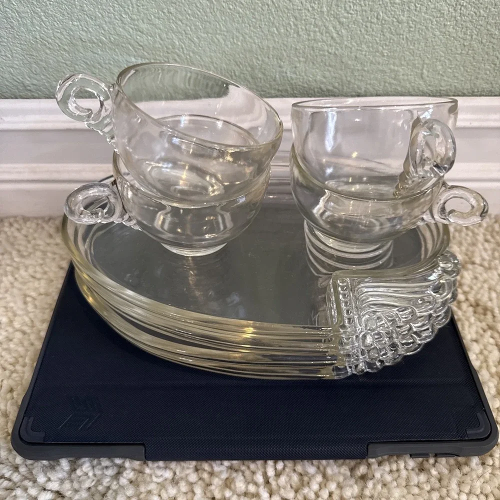 Lot Of 4 Federal Glass Columbia Clear Oval Glass Snack Plates Platters #35